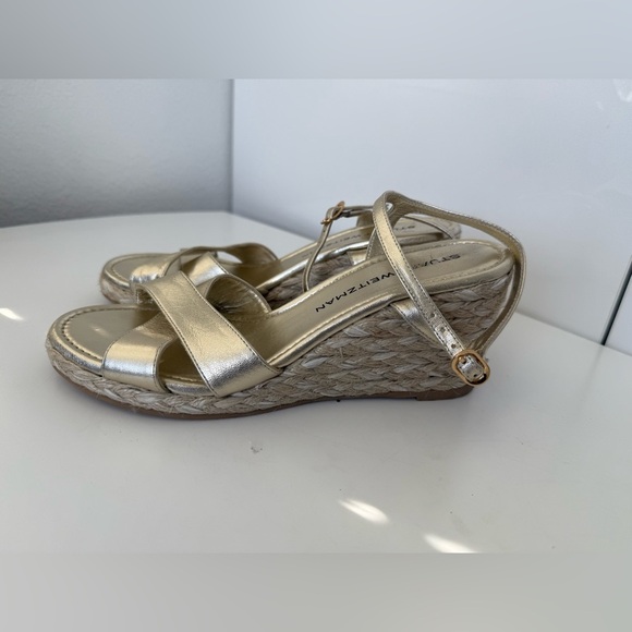 Stuart Weitzman Gold Wedge Sandals size 7.5 - Picture 7 of 9